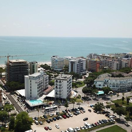 Residence Alla Rotonda Lido di Jesolo Ngoại thất bức ảnh