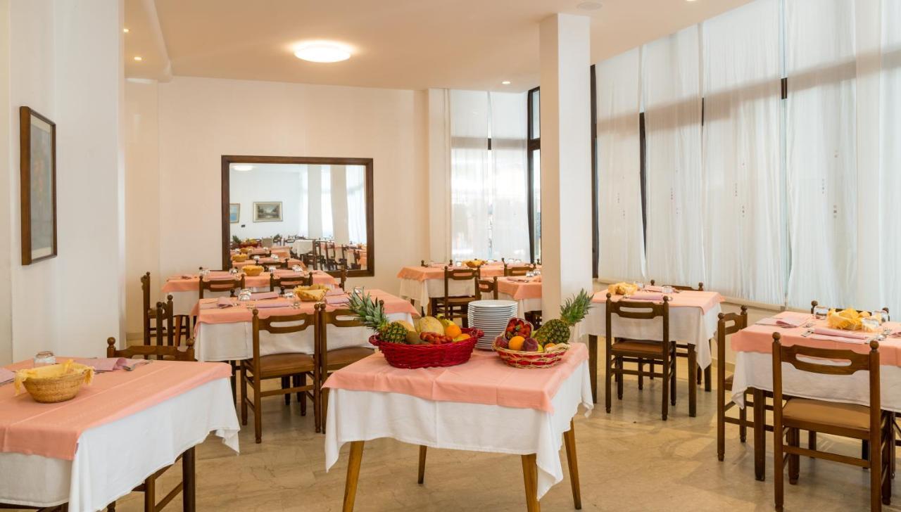 Residence Alla Rotonda Lido di Jesolo Ngoại thất bức ảnh
