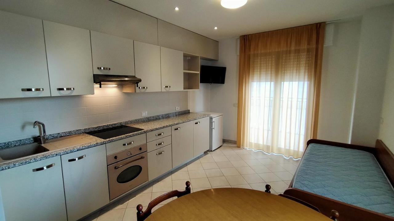 Residence Alla Rotonda Lido di Jesolo Phòng bức ảnh
