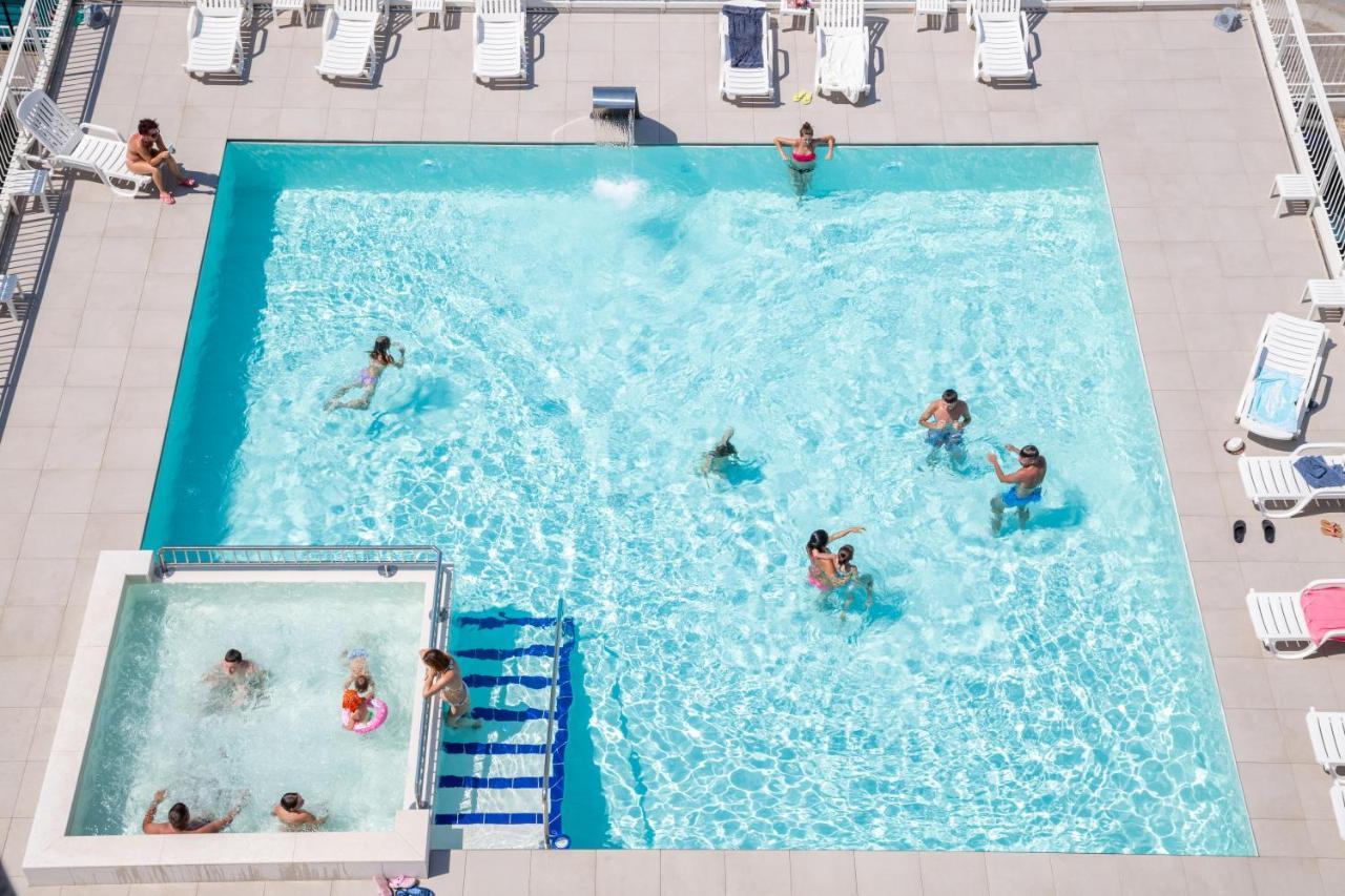 Residence Alla Rotonda Lido di Jesolo Ngoại thất bức ảnh