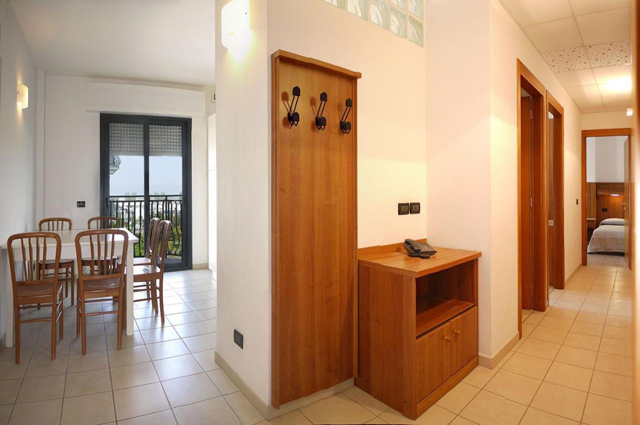 Residence Alla Rotonda Lido di Jesolo Ngoại thất bức ảnh