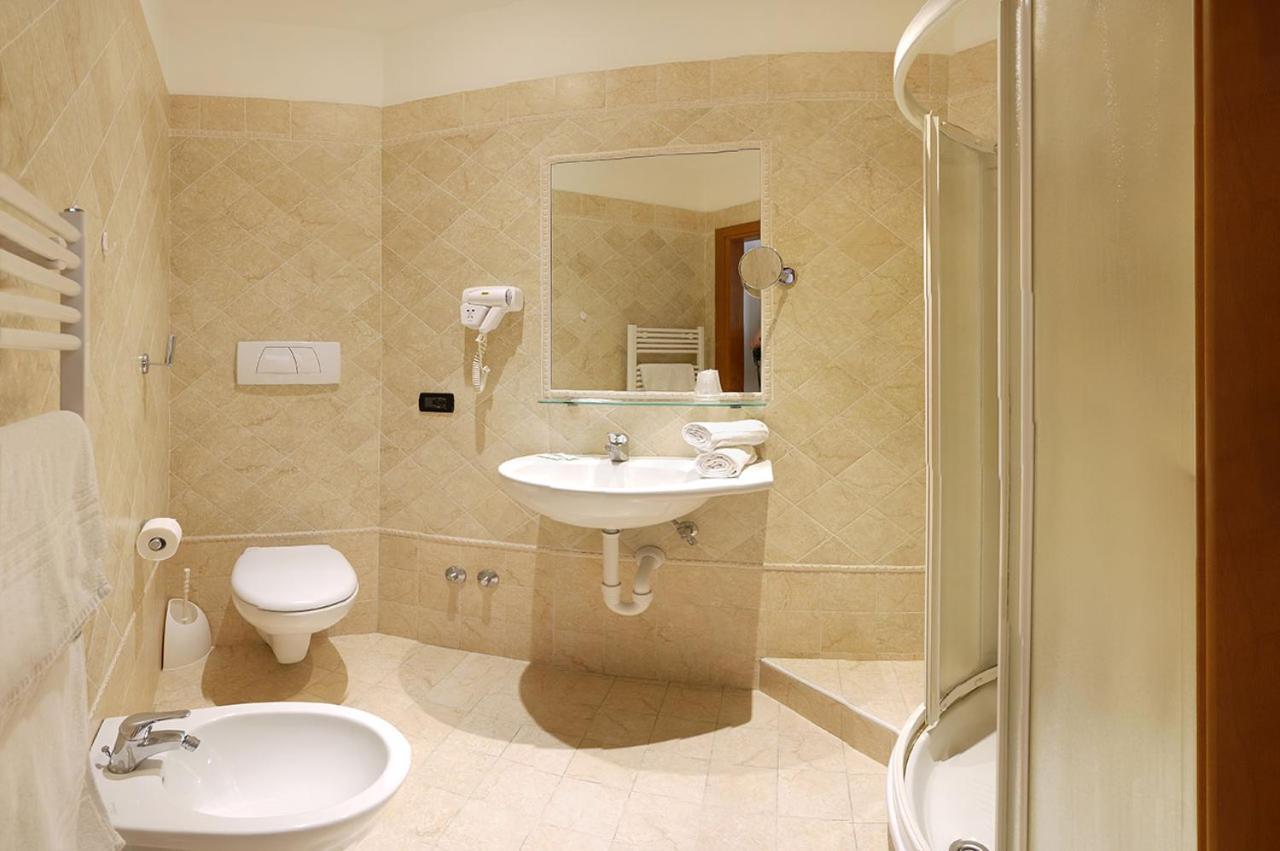 Residence Alla Rotonda Lido di Jesolo Phòng bức ảnh