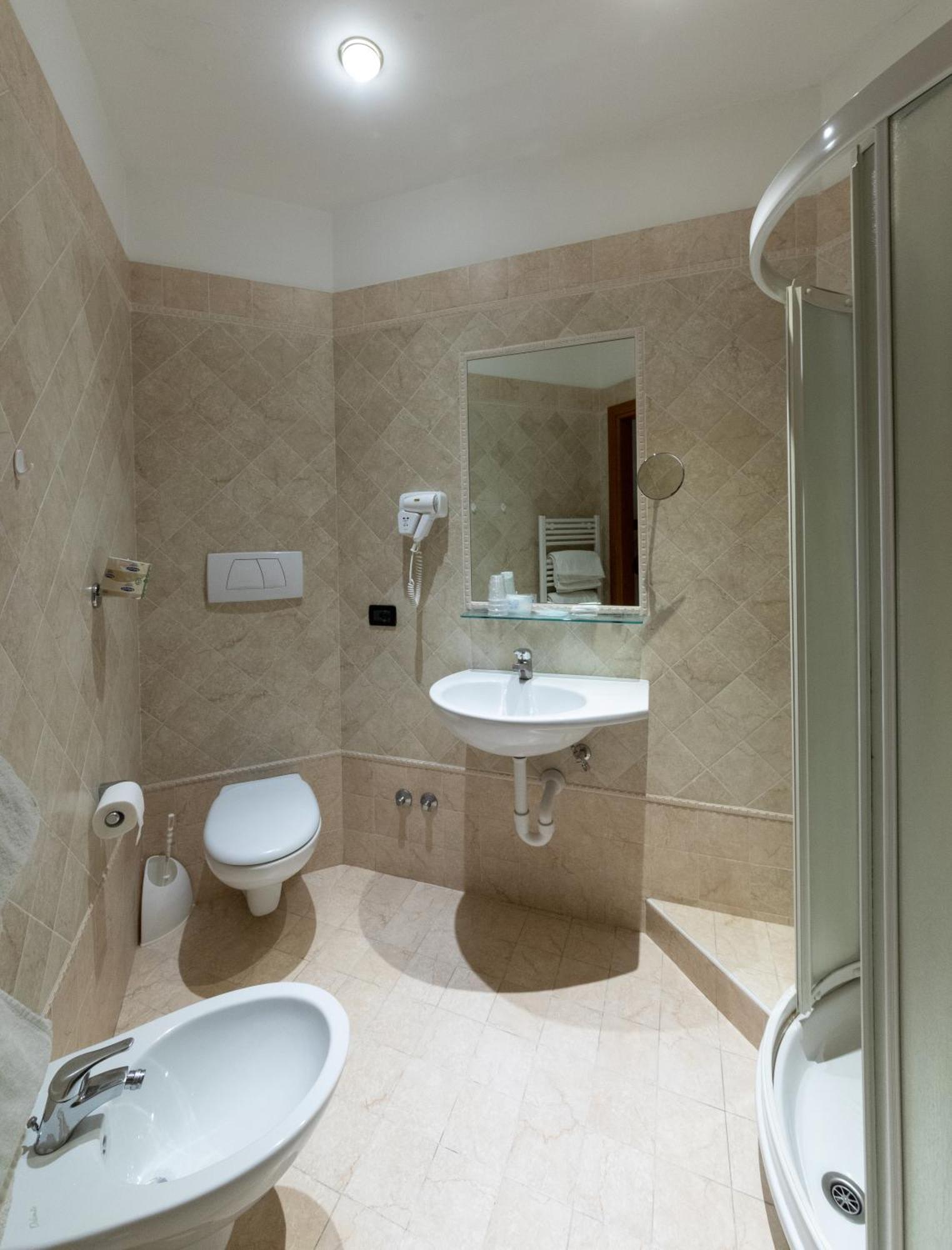 Residence Alla Rotonda Lido di Jesolo Phòng bức ảnh