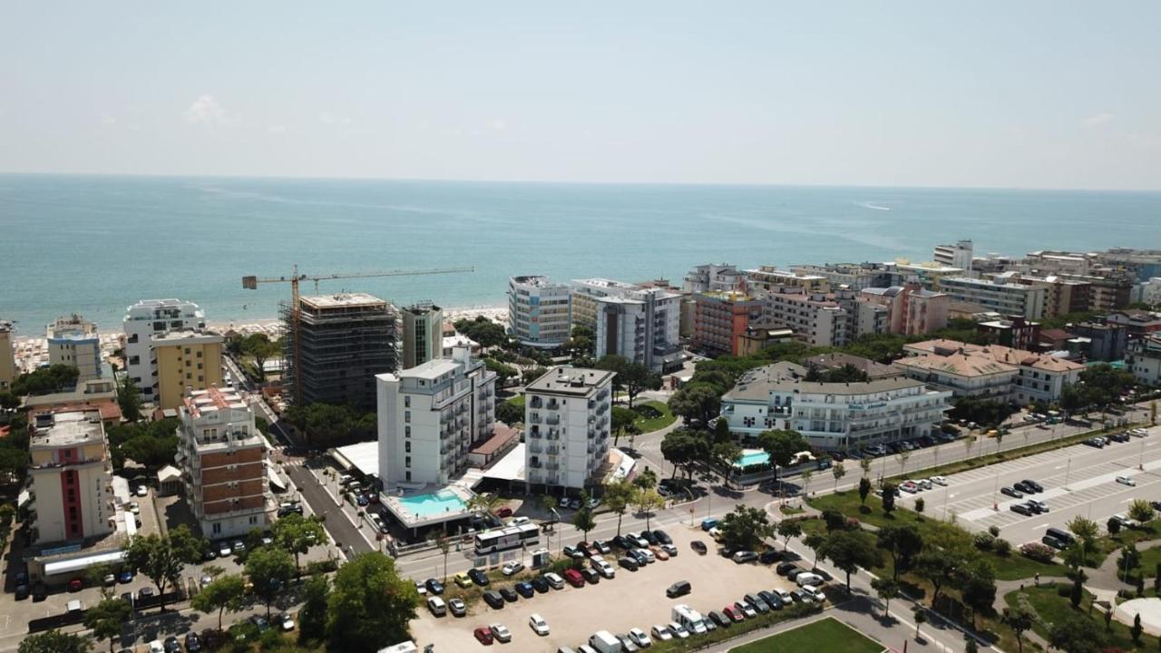 Residence Alla Rotonda Lido di Jesolo Ngoại thất bức ảnh