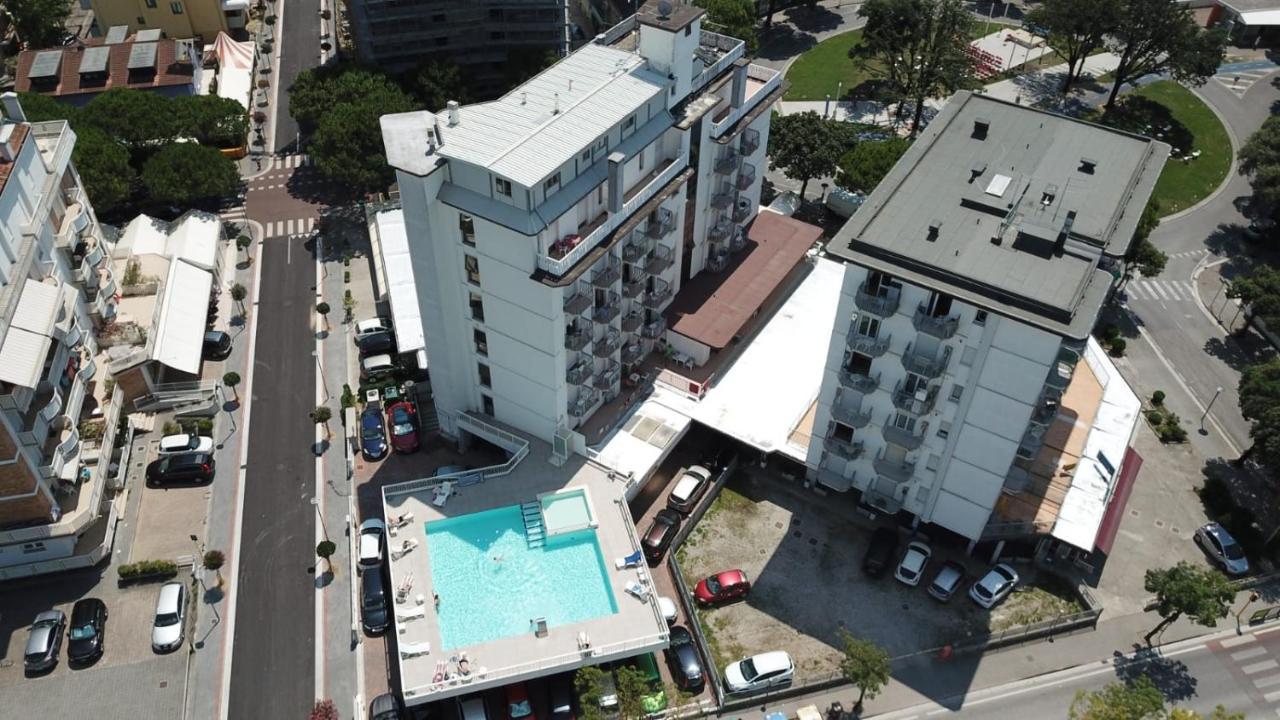 Residence Alla Rotonda Lido di Jesolo Ngoại thất bức ảnh